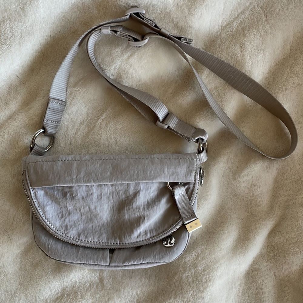 Lululemon Micro Festival Bag